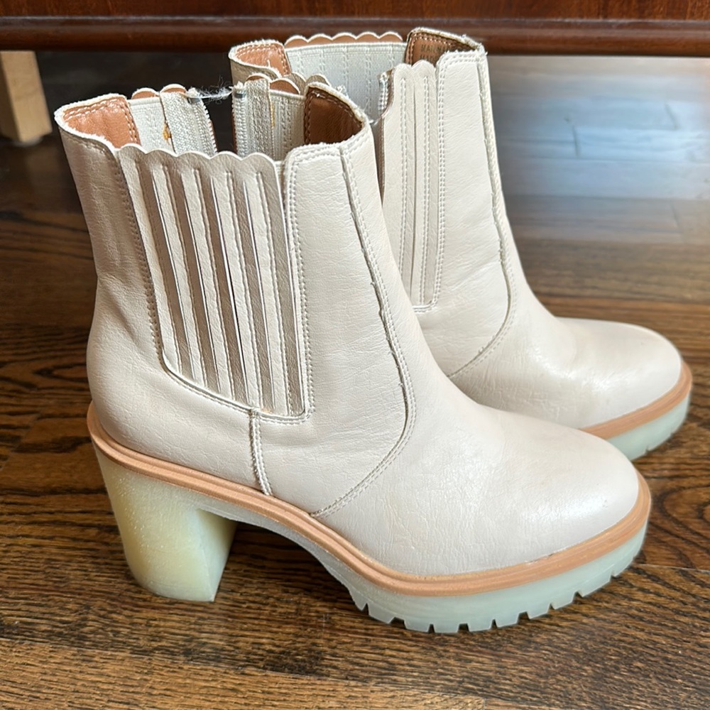 Anastasia boots. Excellent condition.